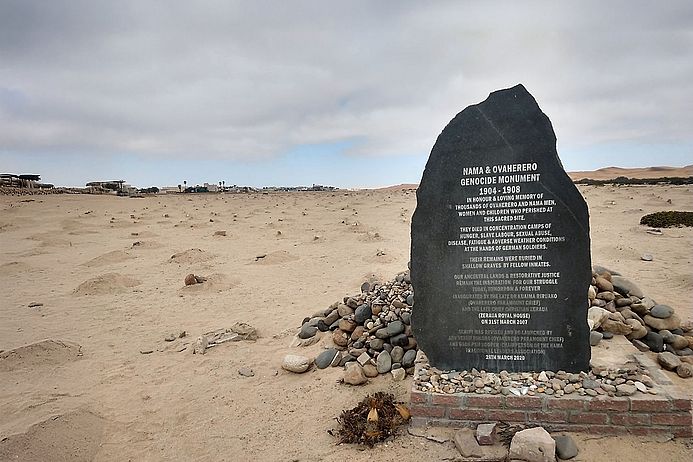 Gedenkstein für ein Massengrab in Swakopmund